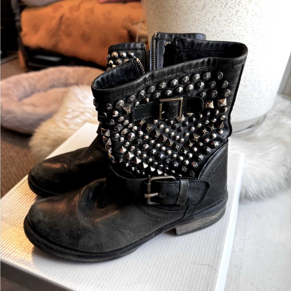 Steve Madden studded boots